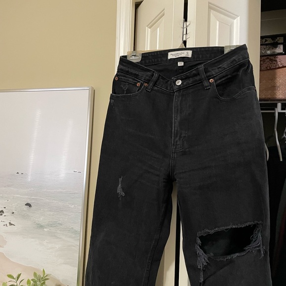 Abercrombie & Fitch Curve Love 90s Ultra High Rise Relaxed Jeans - Picture 5 of 6